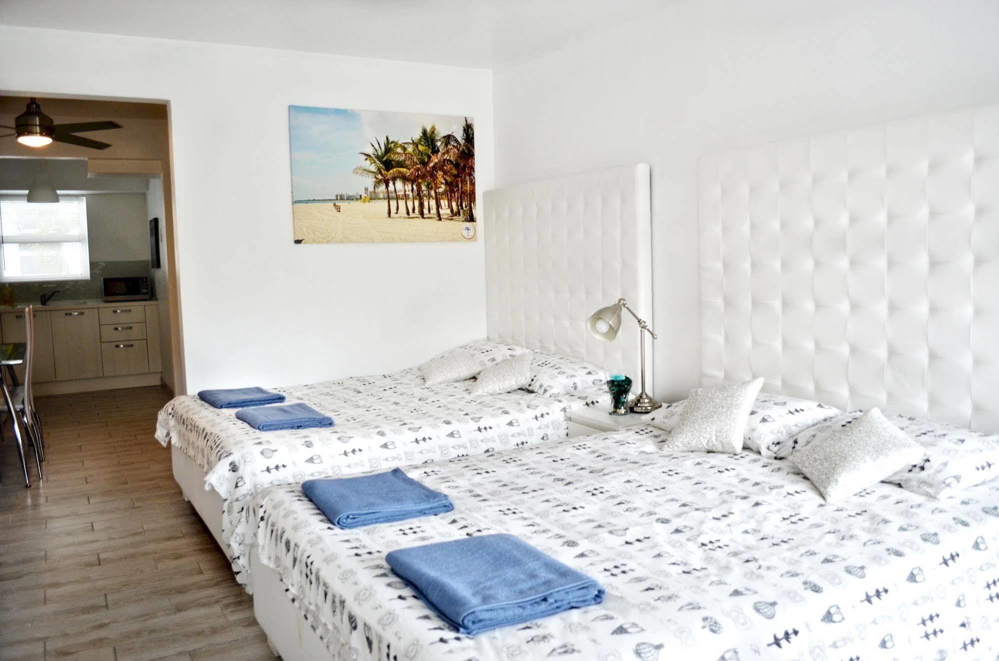 Miami Club Resort Маями Бийч Екстериор снимка