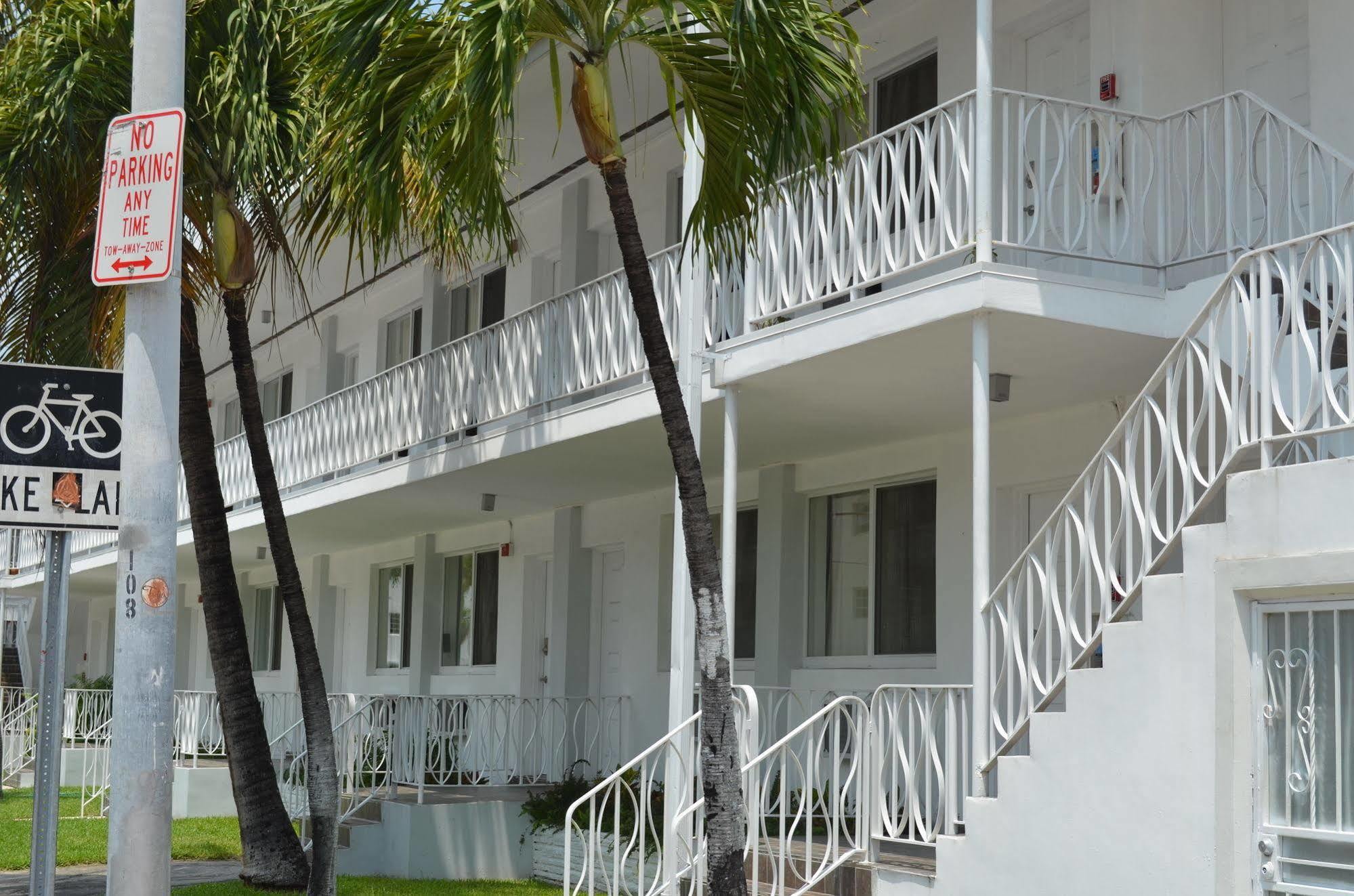 Miami Club Resort Маями Бийч Екстериор снимка