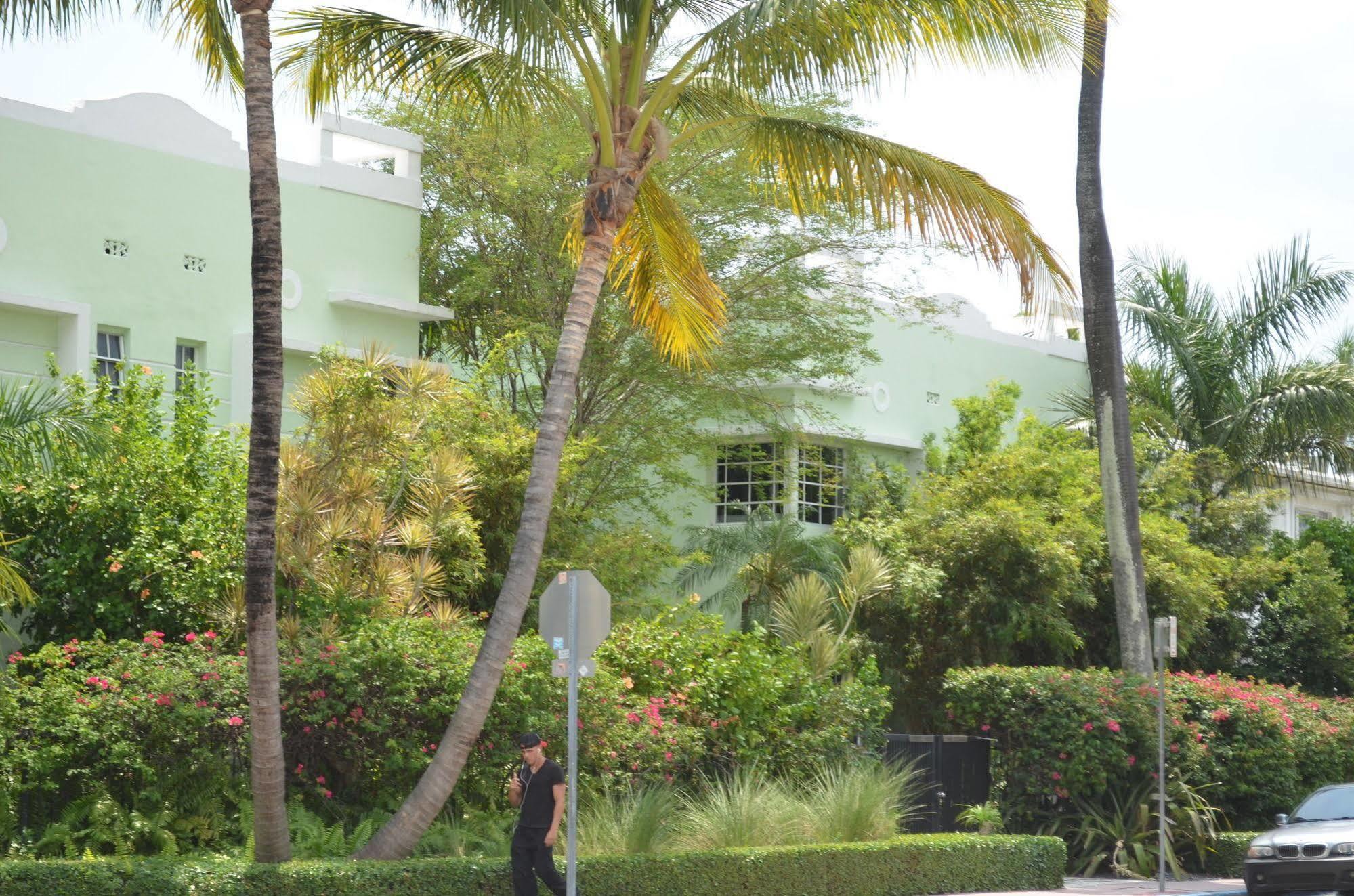 Miami Club Resort Маями Бийч Екстериор снимка